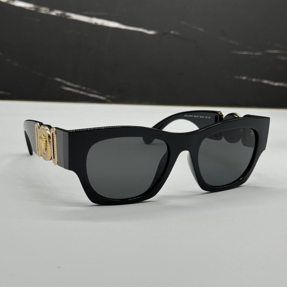 NEW MOD 4479U GB1/87 VERSACE BLACK SQUARE VE4479U GB187 WOMEN SUNGLASSES - Picture 1 of 10